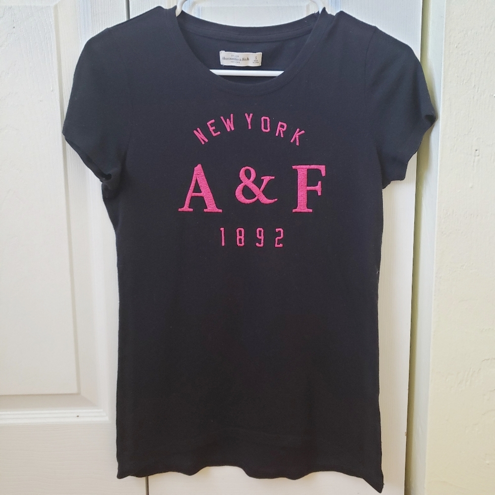 Black Abercrombie and Fitch New York 1892 Top